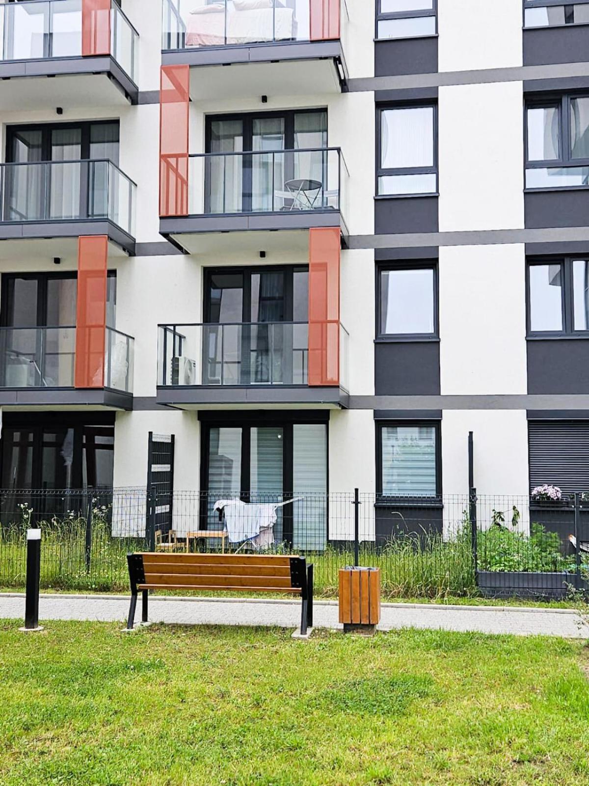 Elegant Two-Room Apartment, Sleeps 4, Near Turon Arena, With Balcony Krakow Bagian luar foto
